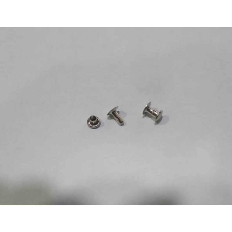 Rivetto metallico per zanzariera